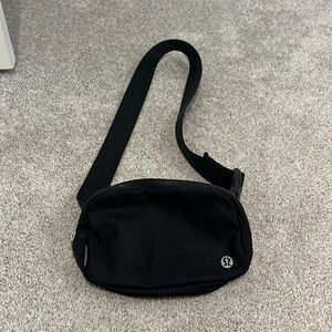 Everywhere 1L Belt Bag
